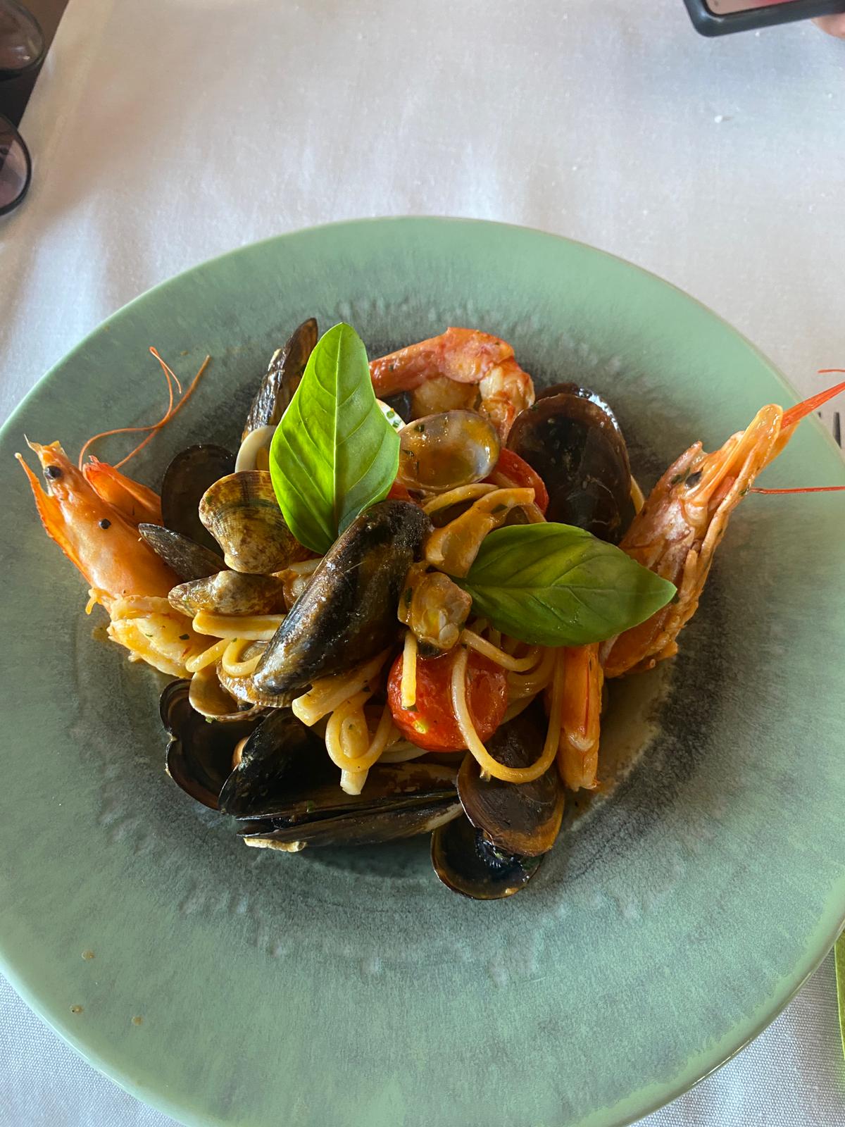 Spaghete cu fructe de mare